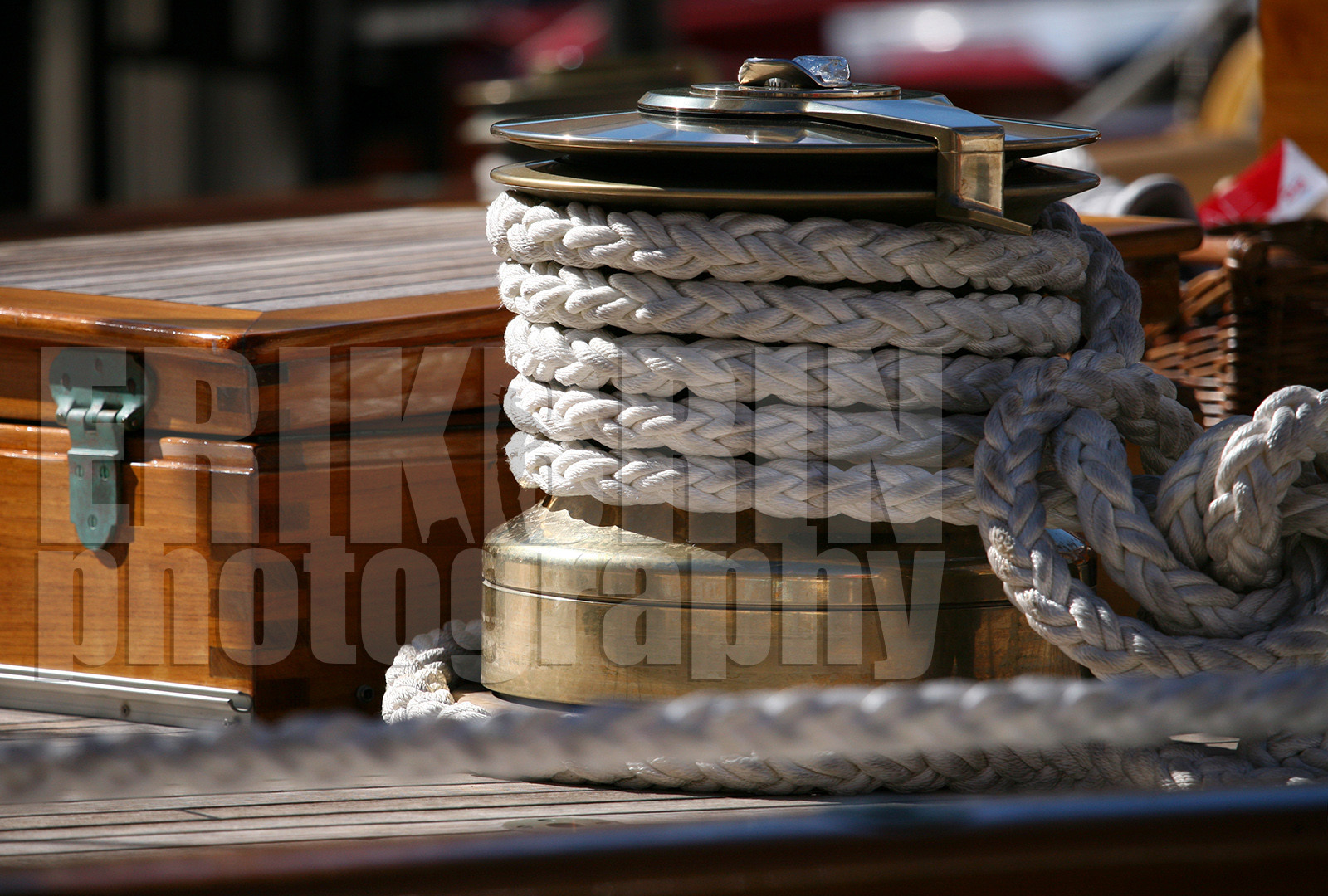 ref-20770-vieux-greement-winch-pont-de-bateau-mer-photo-de-bateau.jpg