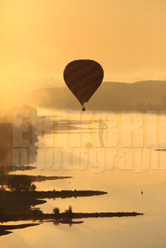 ref-860-lo-la-loire-mongolfiere-paysage-nature-brume-photographe.jpg