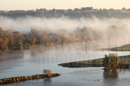 ref-1720-lo11-la-loire-banc-de-sable-paysage-photos-de-la-loire-photographe-brume-brouillard.jpg