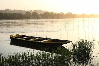ref-1760-lo10-la-loire-paysage-photos-de-la-loire-photographe-brume-brouillard.jpg