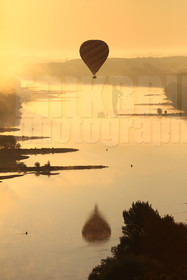 ref-920-lo-la-loire-mongolfiere-paysage-nature-brume-photographe.jpg