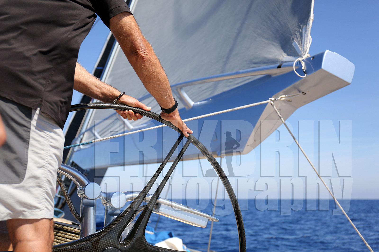 ref-19500-rc2016-voile-voilier-bateau-barre-details-equipage.jpg