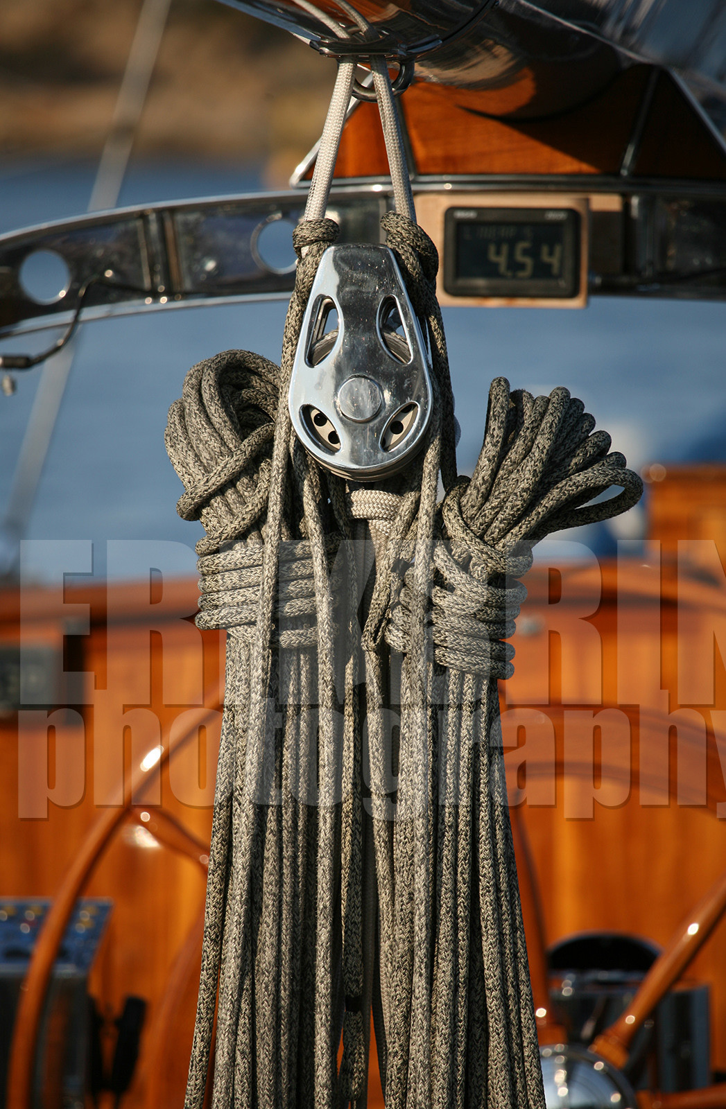 ref-21080-pont-de-bateau-cordages-vieux-greement-mer-photo-de-bateau.jpg