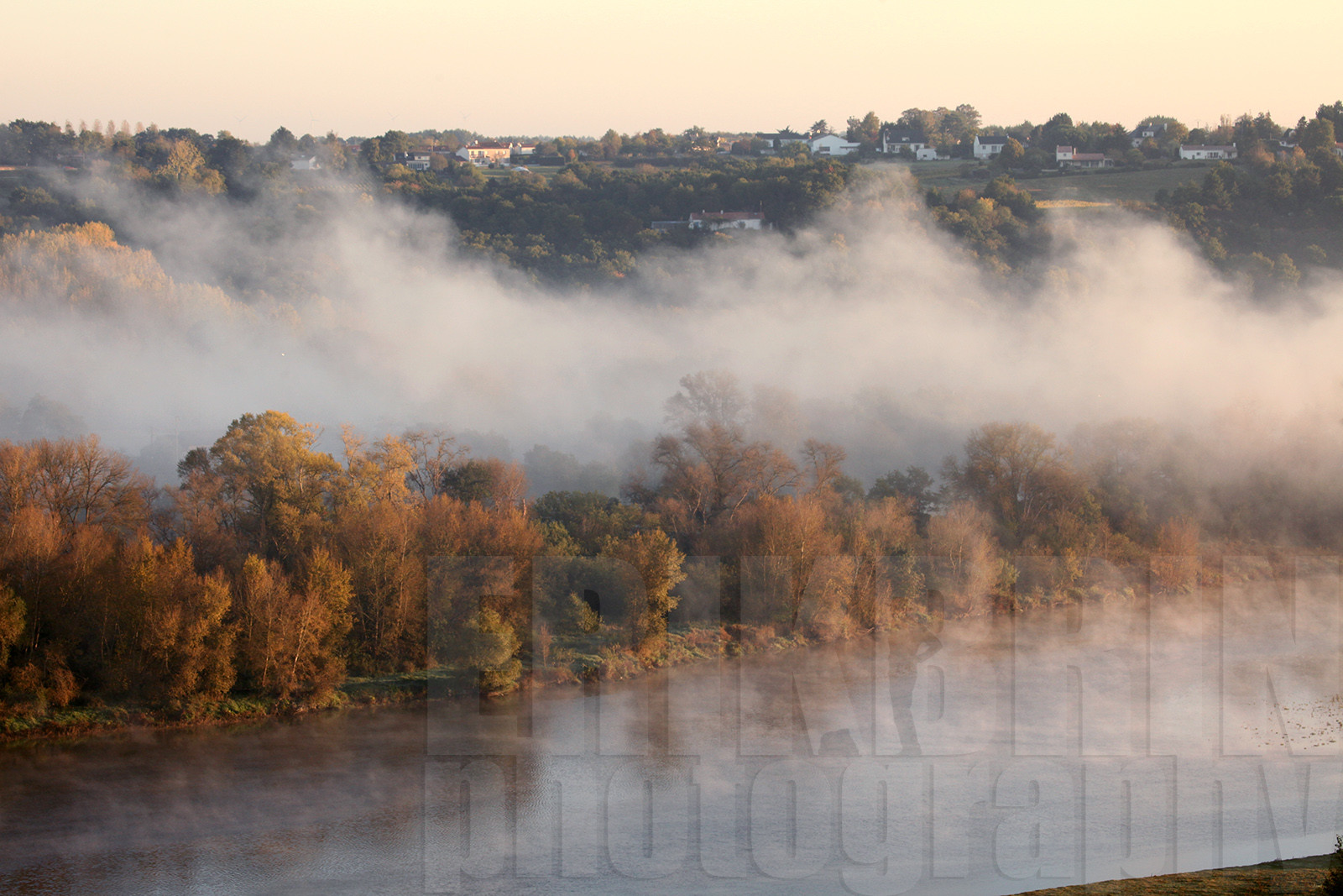 ref-1730-lo11-la-loire-banc-de-sable-paysage-photos-de-la-loire-photographe-brume-brouillard.jpg
