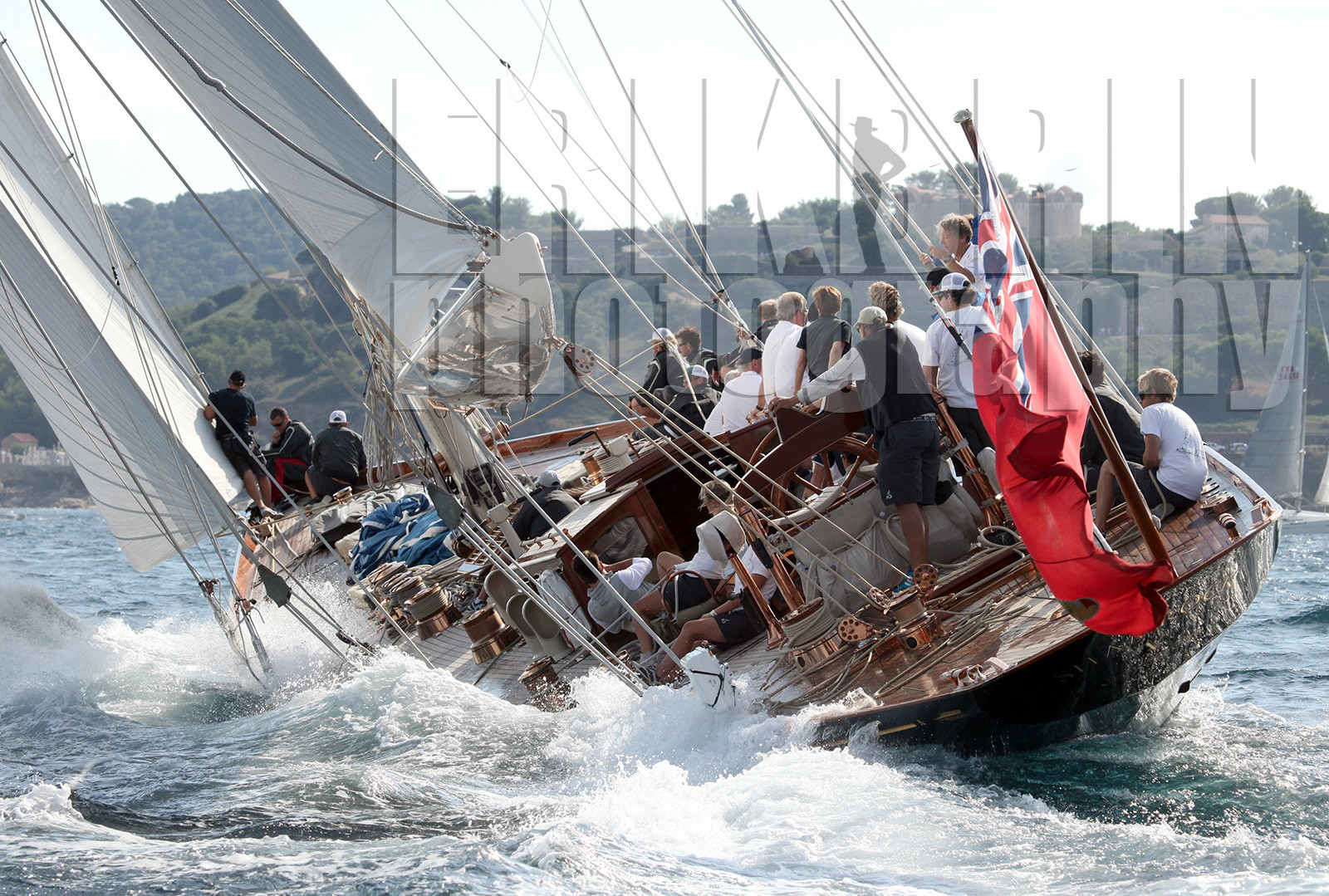 ref-3370-st2012-j-class-class-j-voilier-ancien-voile-bateau-de-course-mer.jpg