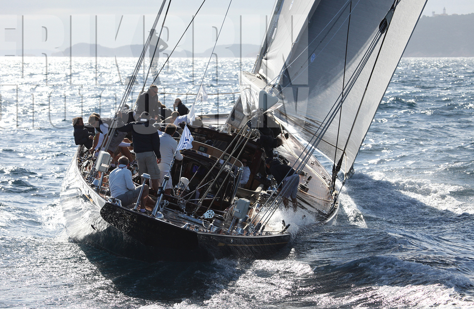 ref-3660-st2013-class-j-j-class-vieux-greement-voilier-voile-bateau-de-course-mer.jpg