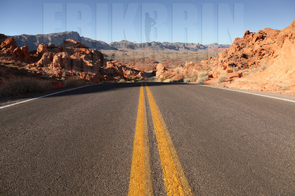 ref-8520-usa18-valley-of-fire-usa-nevada-desert-road-trip-photographe.jpg