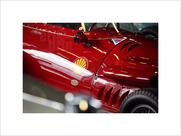 voitc057-voiture-de-course-ancienne-ferrari-photographe-de-voitures-deco-tirage-photo-grand-prix.jpg