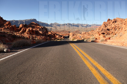 ref-8500-usa18-valley-of-fire-usa-nevada-desert-road-trip-photographe.jpg