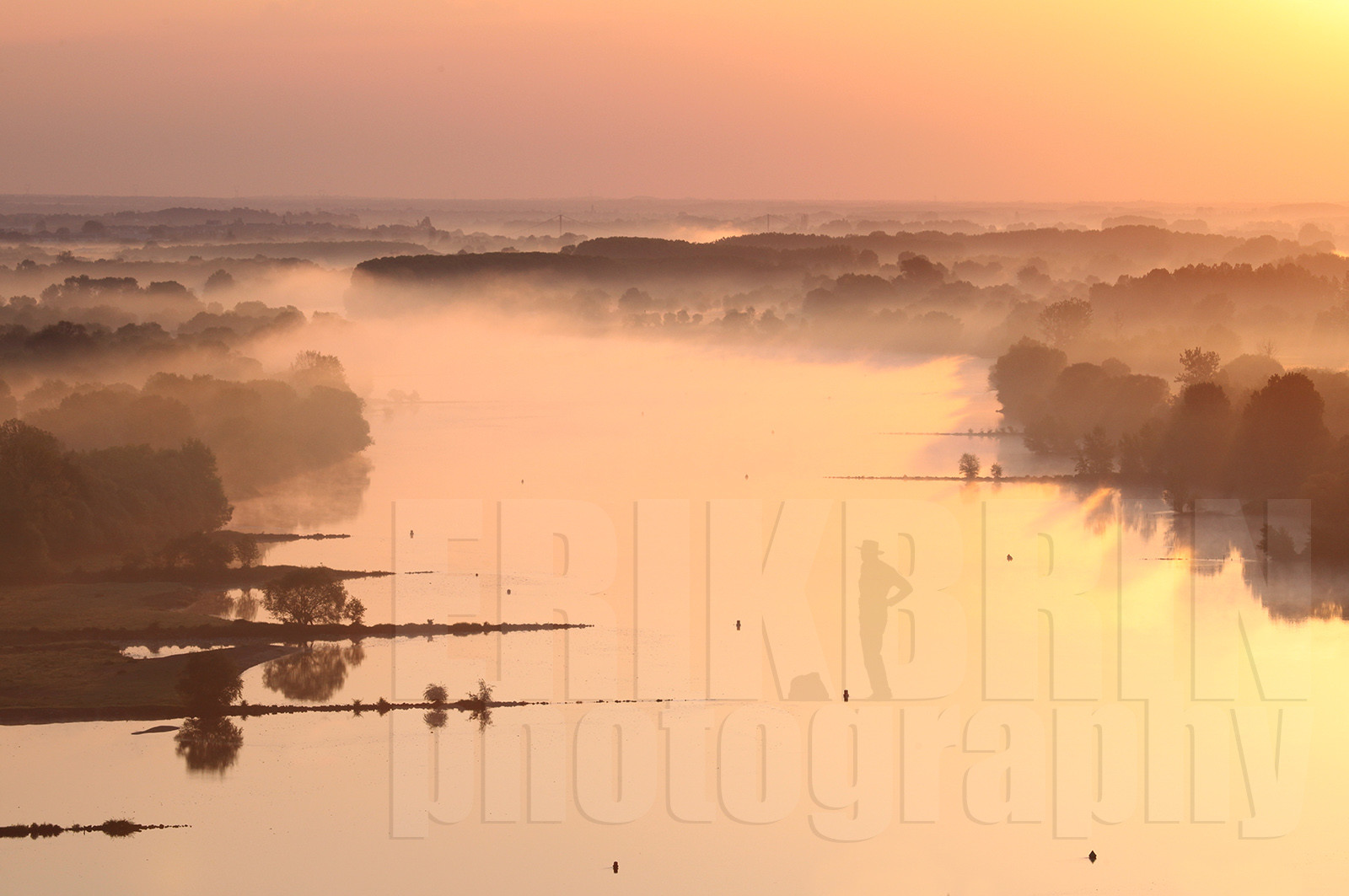 ref-1690-lo11-la-loire-banc-de-sable-paysage-photos-de-la-loire-photographe-brume-brouillard.jpg