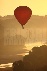ref-870-lo-la-loire-mongolfiere-paysage-nature-brume-photographe.jpg
